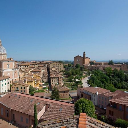 Residenza D'Epoca Palazzo Piccolomini Apartment Siena Exterior photo
