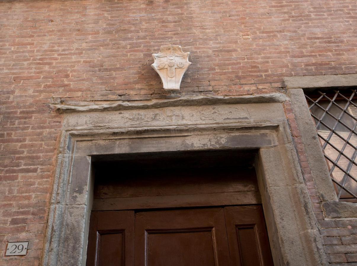 Residenza D'Epoca Palazzo Piccolomini Apartment Siena Exterior photo