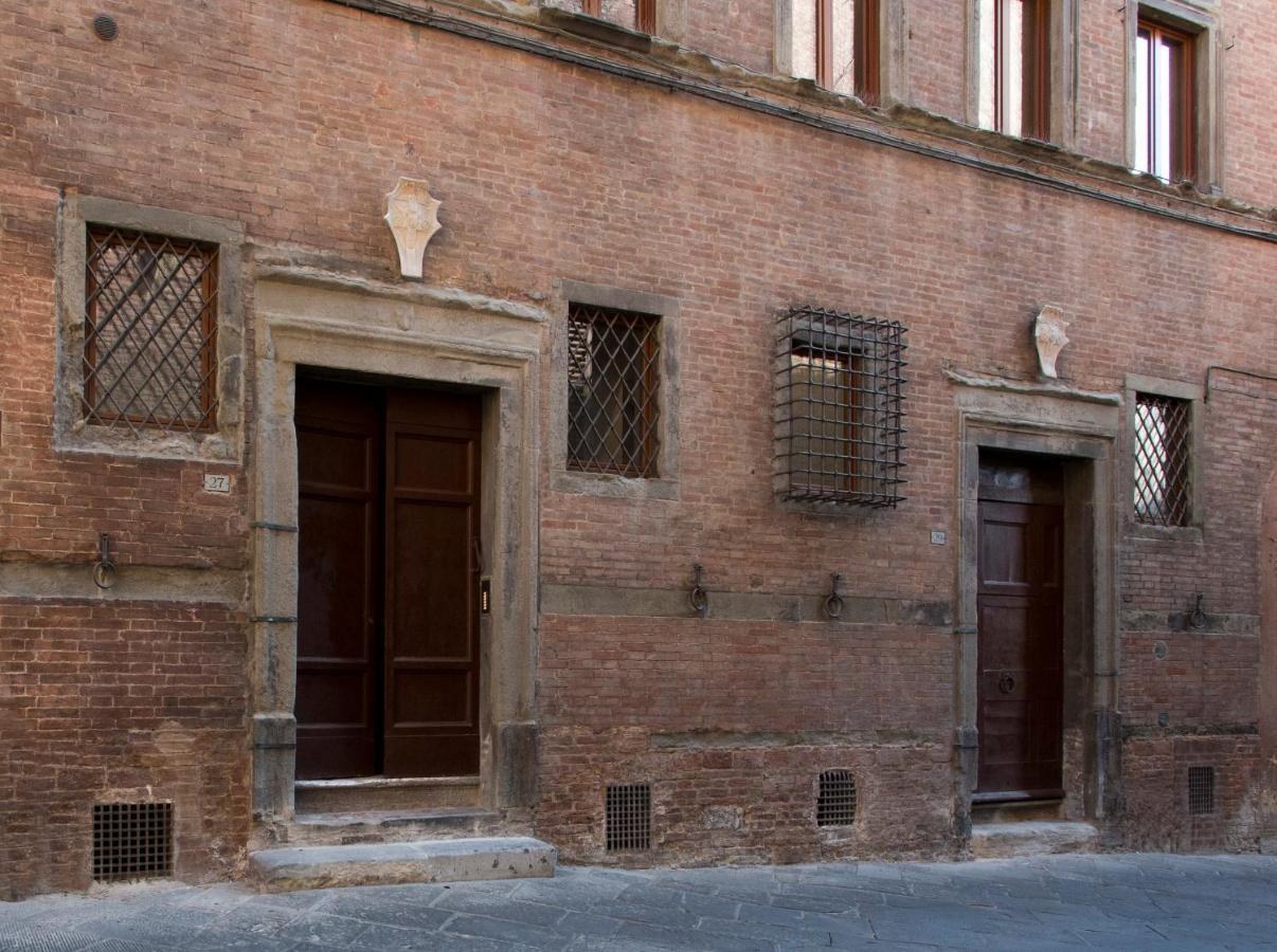 Residenza D'Epoca Palazzo Piccolomini Apartment Siena Exterior photo